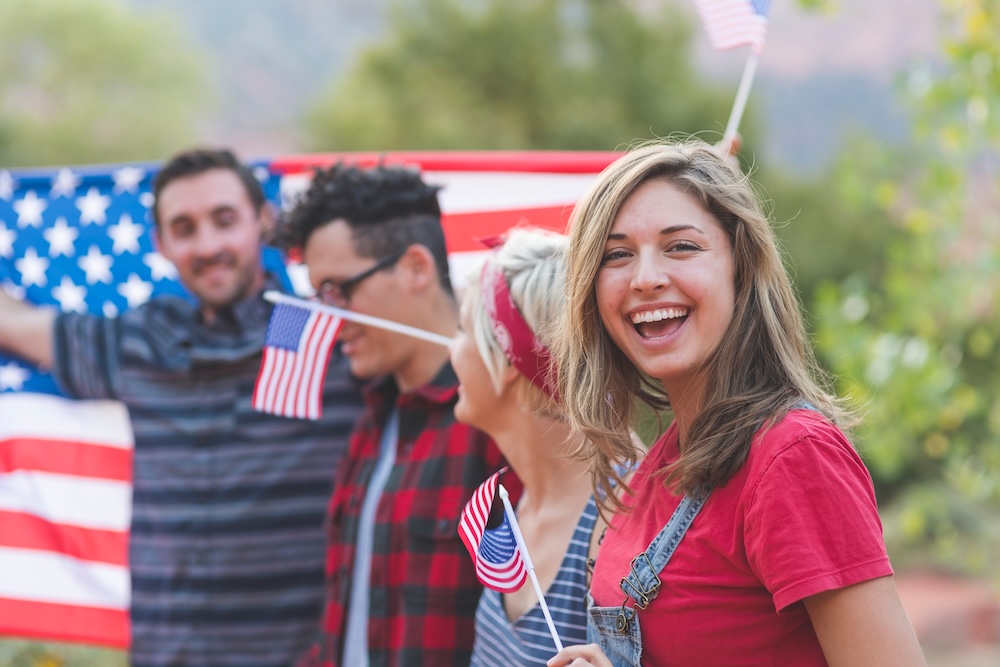friends celebrating 4th of July